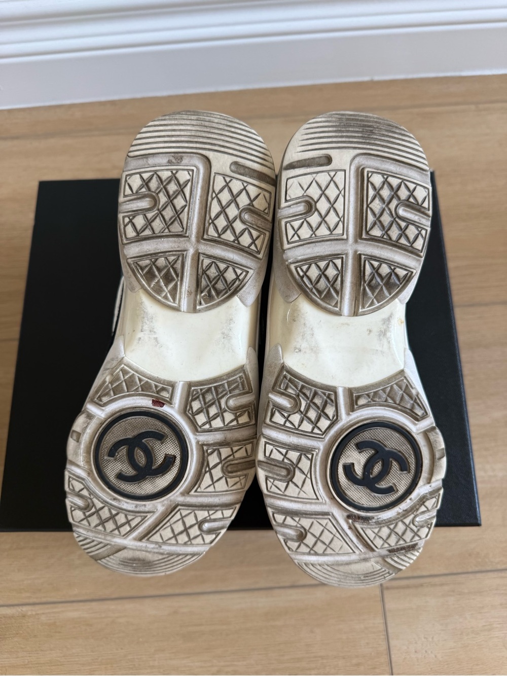 CHANEL 💕 Sneakers OPEN TO OFFERS Size 37 AUTHENTIC!! - Picture 7 of 8